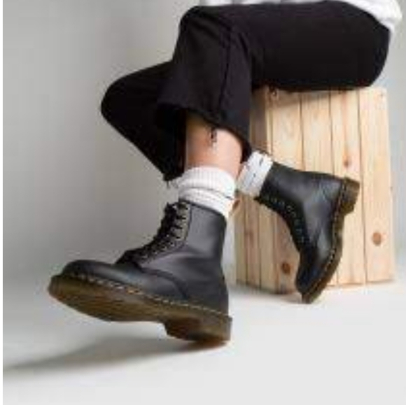 doc martens 14045
